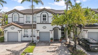 7809 NW 114th Path, Doral, FL 33178