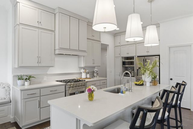 2360 N Citation Avenue, Springfield, MO 65802