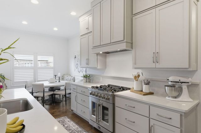 2360 N Citation Avenue, Springfield, MO 65802