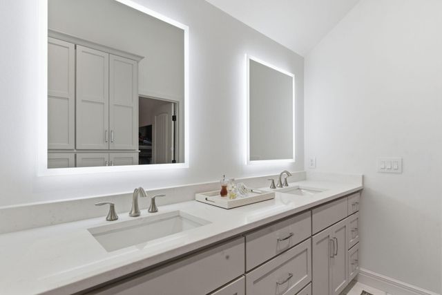 2360 N Citation Avenue, Springfield, MO 65802