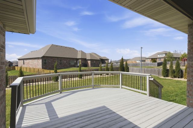 2360 N Citation Avenue, Springfield, MO 65802