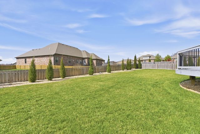 2360 N Citation Avenue, Springfield, MO 65802