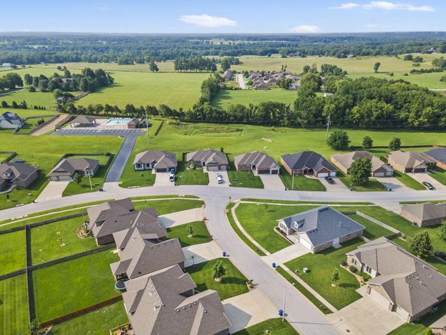 2360 N Citation Avenue, Springfield, MO 65802