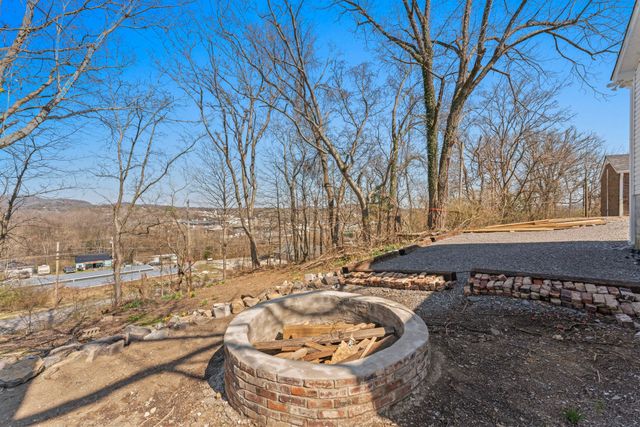 126 Foxall St, Hartsville, TN 37074
