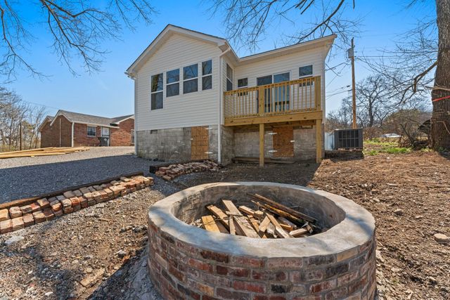 126 Foxall St, Hartsville, TN 37074