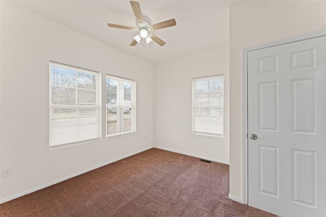 126 Foxall St, Hartsville, TN 37074