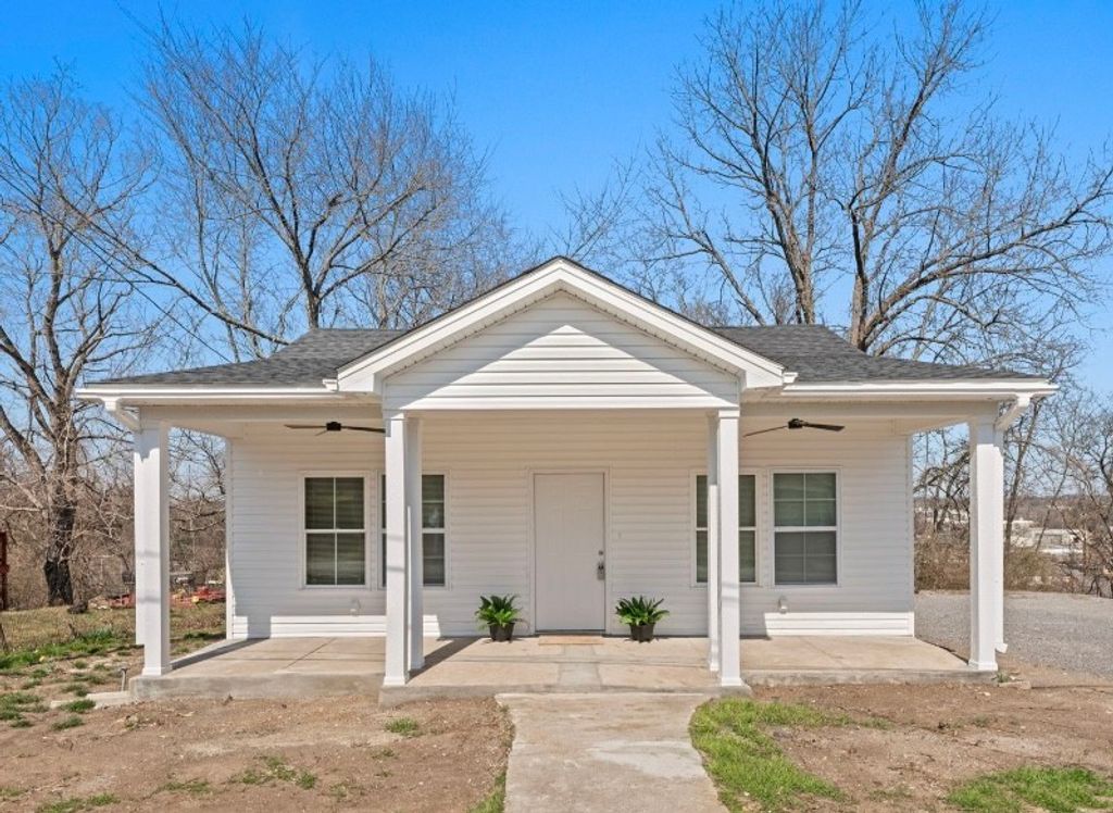 126 Foxall St, Hartsville, TN 37074