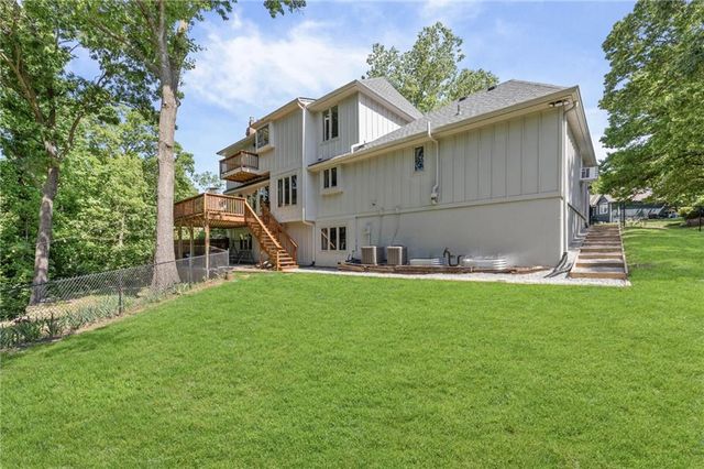 8426 Woodson Place, Raytown, MO 64138