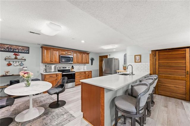 8426 Woodson Place, Raytown, MO 64138