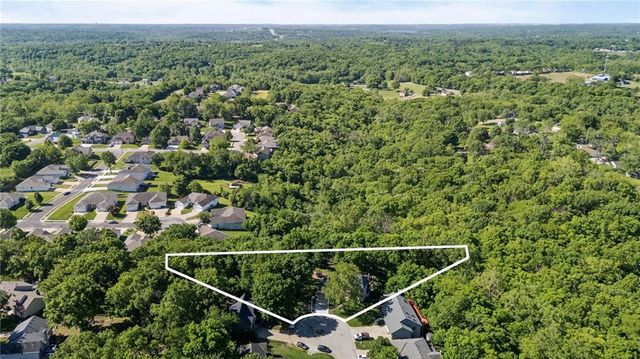 8426 Woodson Place, Raytown, MO 64138