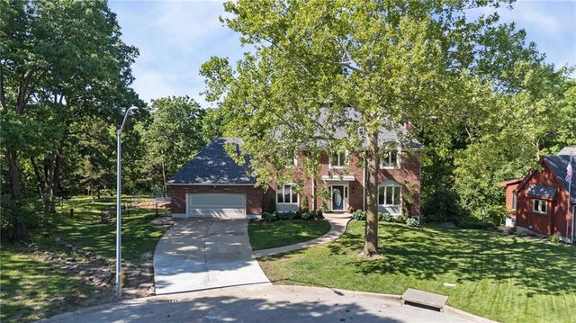 8426 Woodson Place, Raytown, MO 64138
