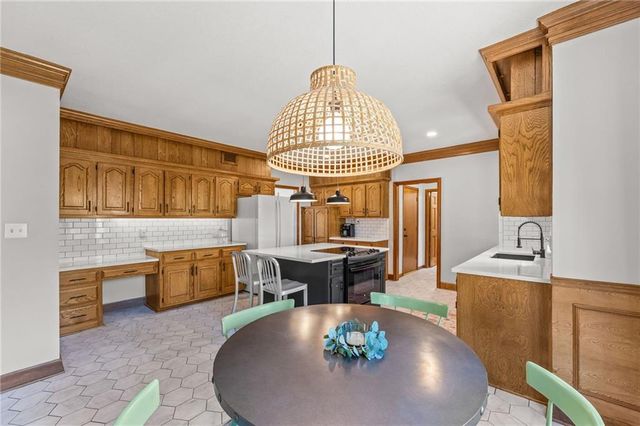 8426 Woodson Place, Raytown, MO 64138