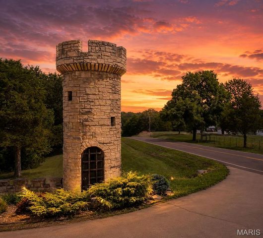 282 Constitution Avenue, De Soto, MO 63020