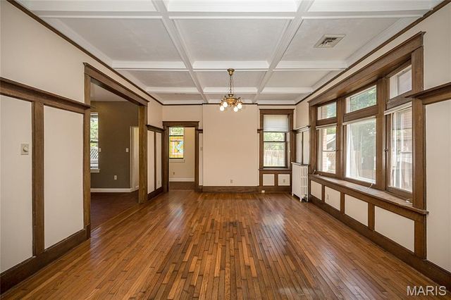 6179 Kingsbury Avenue, St Louis, MO 63112