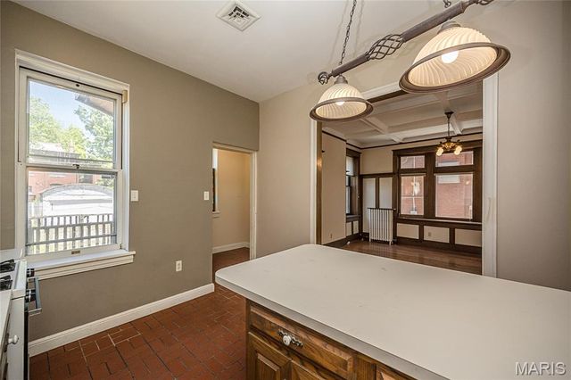 6179 Kingsbury Avenue, St Louis, MO 63112