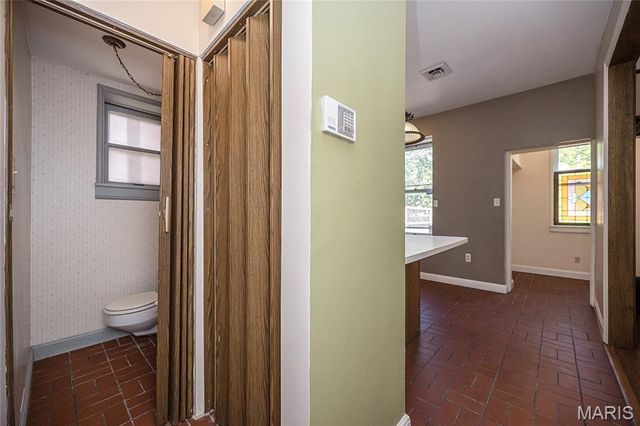 6179 Kingsbury Avenue, St Louis, MO 63112