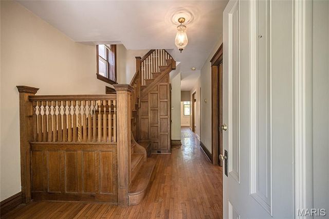 6179 Kingsbury Avenue, St Louis, MO 63112