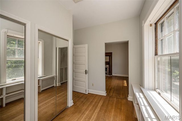 6179 Kingsbury Avenue, St Louis, MO 63112