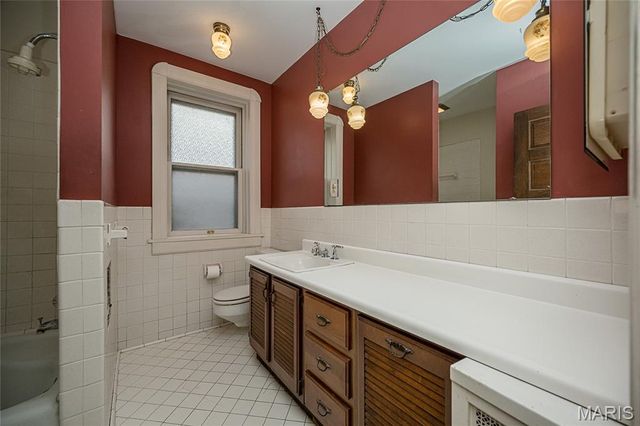 6179 Kingsbury Avenue, St Louis, MO 63112