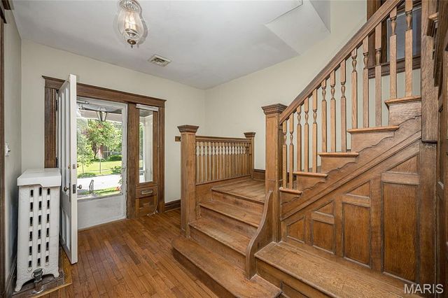 6179 Kingsbury Avenue, St Louis, MO 63112