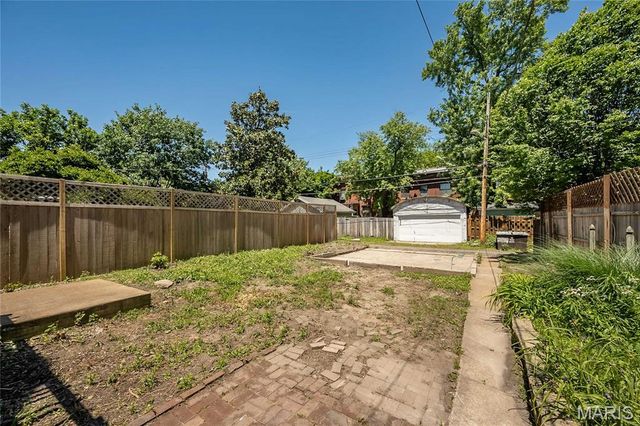 6179 Kingsbury Avenue, St Louis, MO 63112