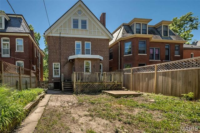 6179 Kingsbury Avenue, St Louis, MO 63112