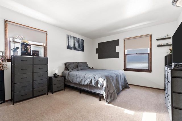 1201 W HAWES AVENUE, Appleton, WI 54914