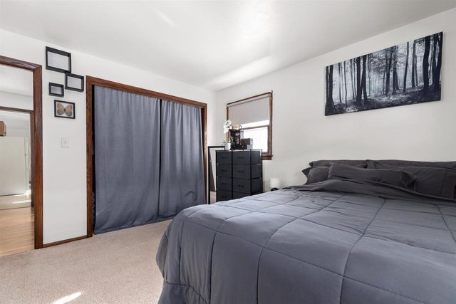 1201 W HAWES AVENUE, Appleton, WI 54914