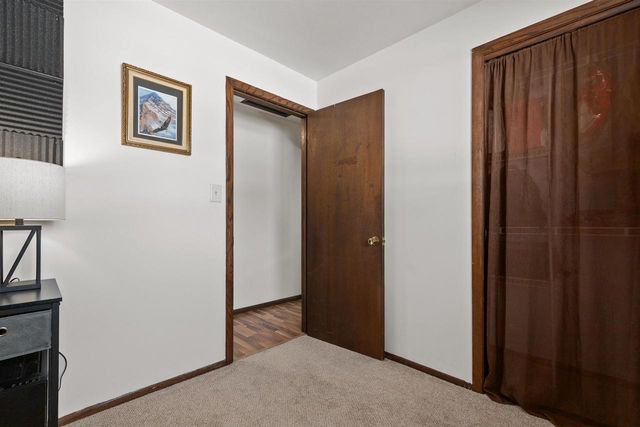 1201 W HAWES AVENUE, Appleton, WI 54914