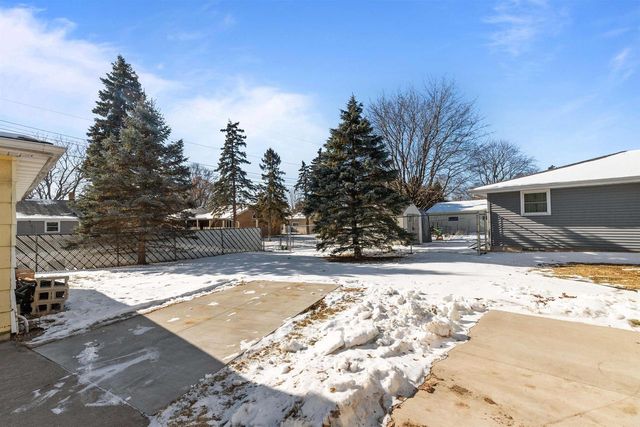 1201 W HAWES AVENUE, Appleton, WI 54914