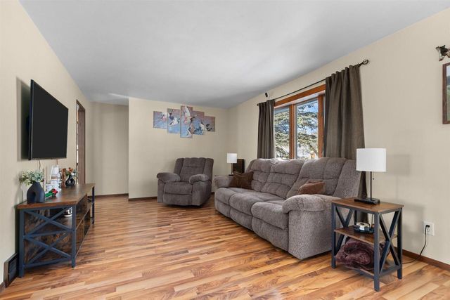 1201 W HAWES AVENUE, Appleton, WI 54914