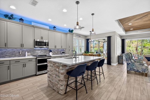 504 Coral Reef Way, Daytona Beach, FL 32124