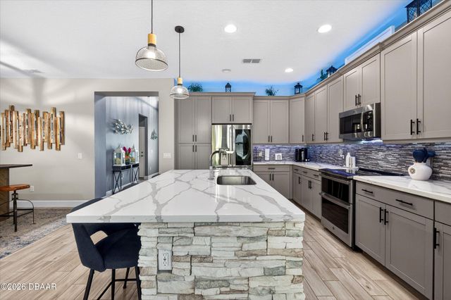 504 Coral Reef Way, Daytona Beach, FL 32124