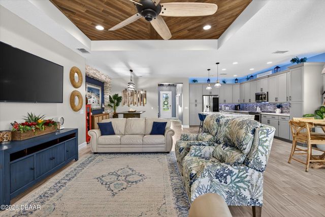 504 Coral Reef Way, Daytona Beach, FL 32124