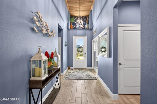 504 Coral Reef Way, Daytona Beach, FL 32124