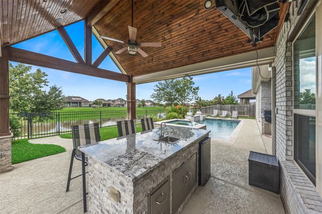 13710 Bethel Way Crossing, Rosharon, TX 77583