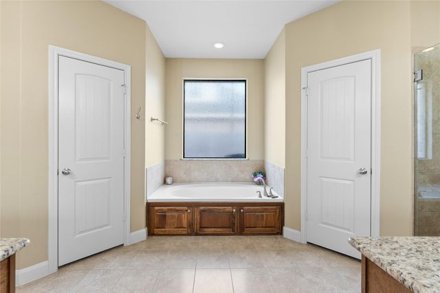 906 Fairbanks Drive, Magnolia, TX 77354