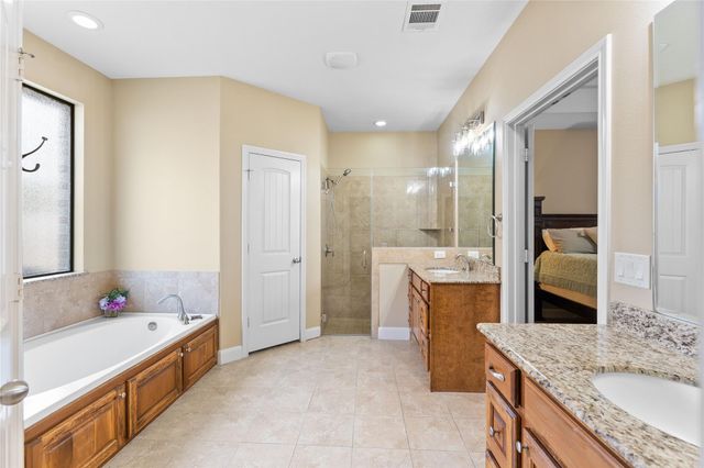 906 Fairbanks Drive, Magnolia, TX 77354