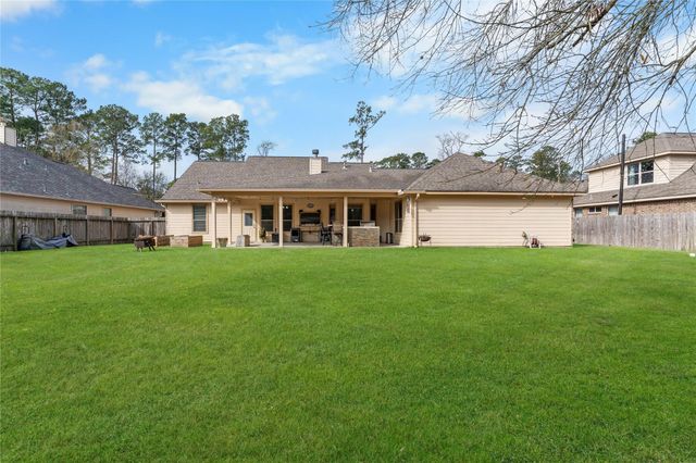 906 Fairbanks Drive, Magnolia, TX 77354