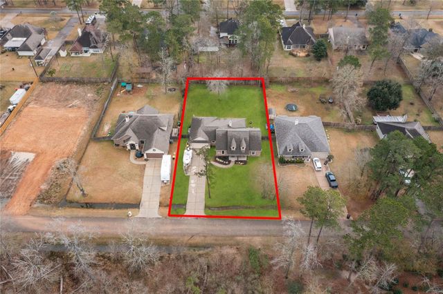 906 Fairbanks Drive, Magnolia, TX 77354