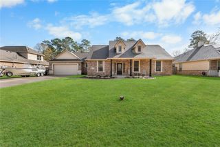 906 Fairbanks Drive, Magnolia, TX 77354
