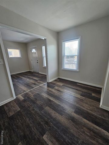 1432 Warwick Avenue, Lincoln Park, MI 48146