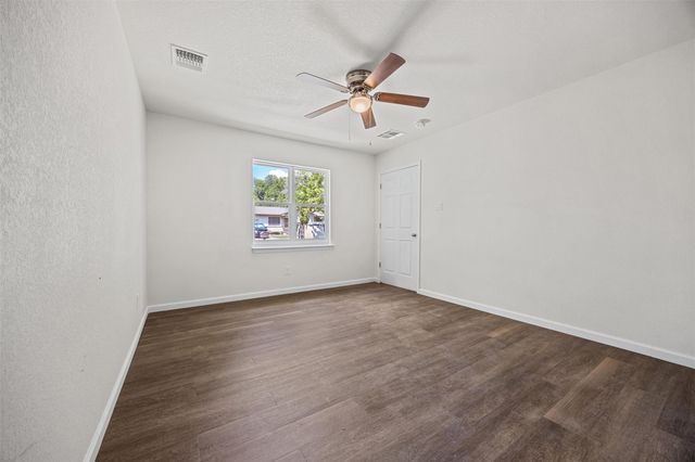 605 W Washington Ave, Copperas Cove, TX 76522