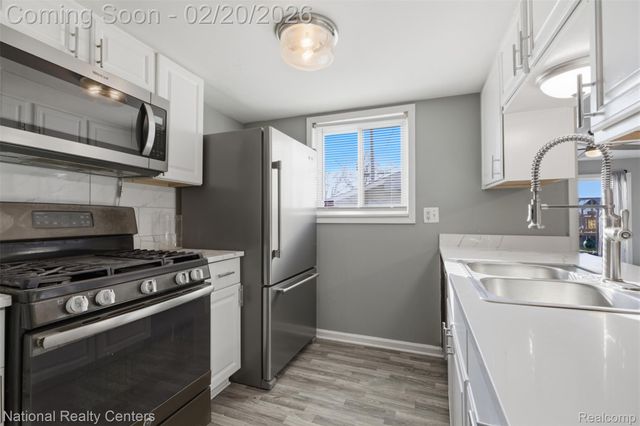 16021 Dugan Street, Roseville, MI 48066