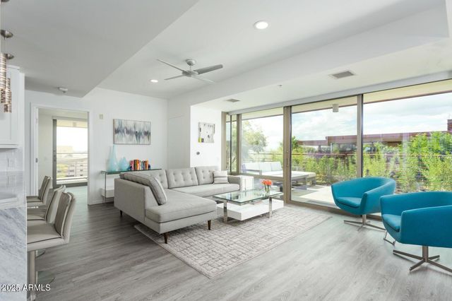 7147 E RANCHO VISTA Drive 7002, Scottsdale, AZ 85251