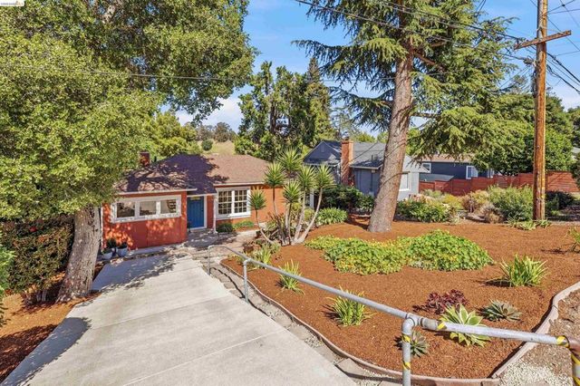 8108 Greenly Dr, Oakland, CA 94605