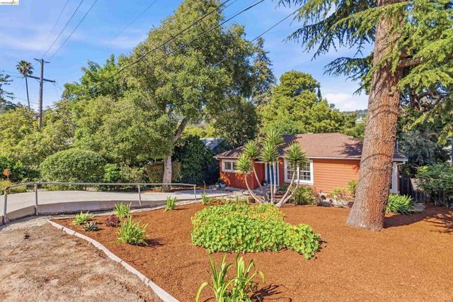8108 Greenly Dr, Oakland, CA 94605