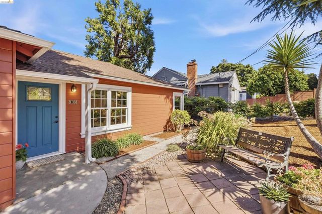 8108 Greenly Dr, Oakland, CA 94605