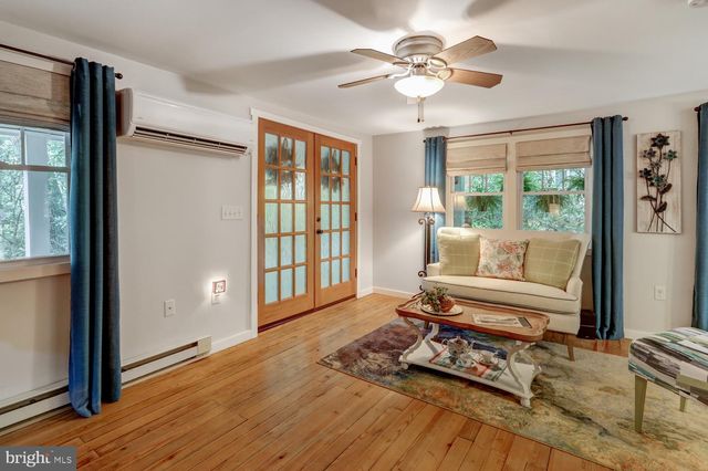 109 LOCUST AVE, Mt Gretna, PA 17064