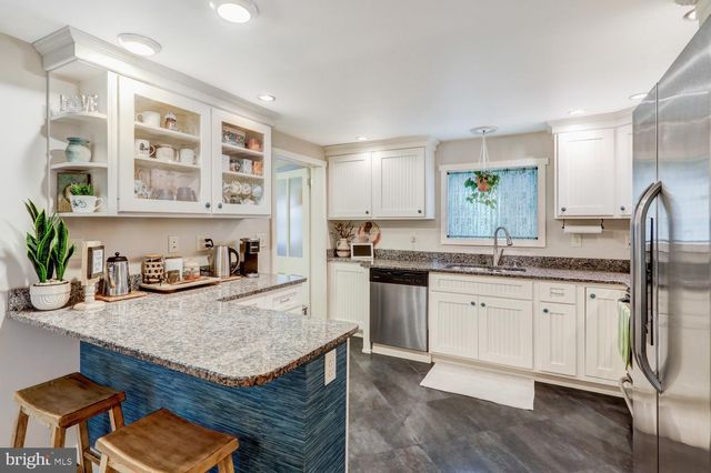 109 LOCUST AVE, Mt Gretna, PA 17064